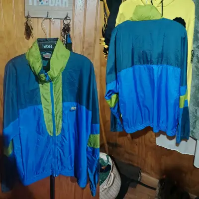 Chaqueta cortaviento Nike azul y verde - miniatura 1