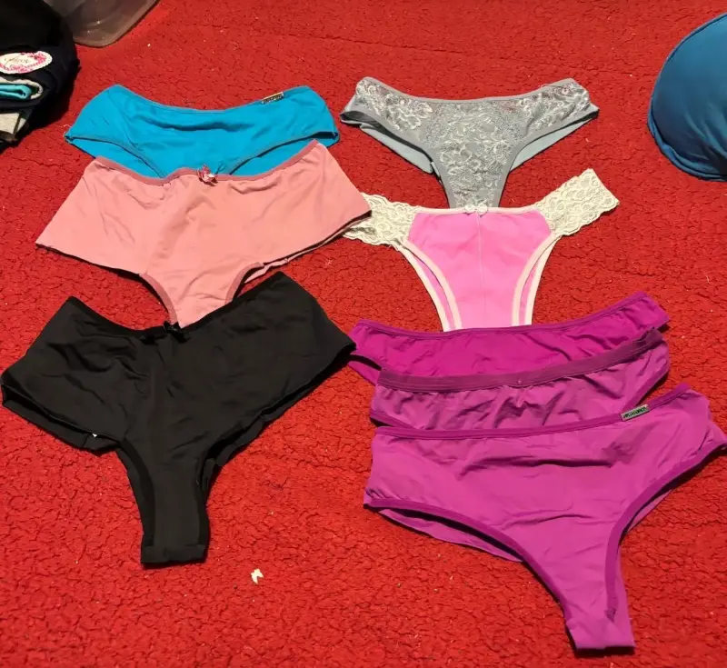 Lote de calzones de mujer en varios colores