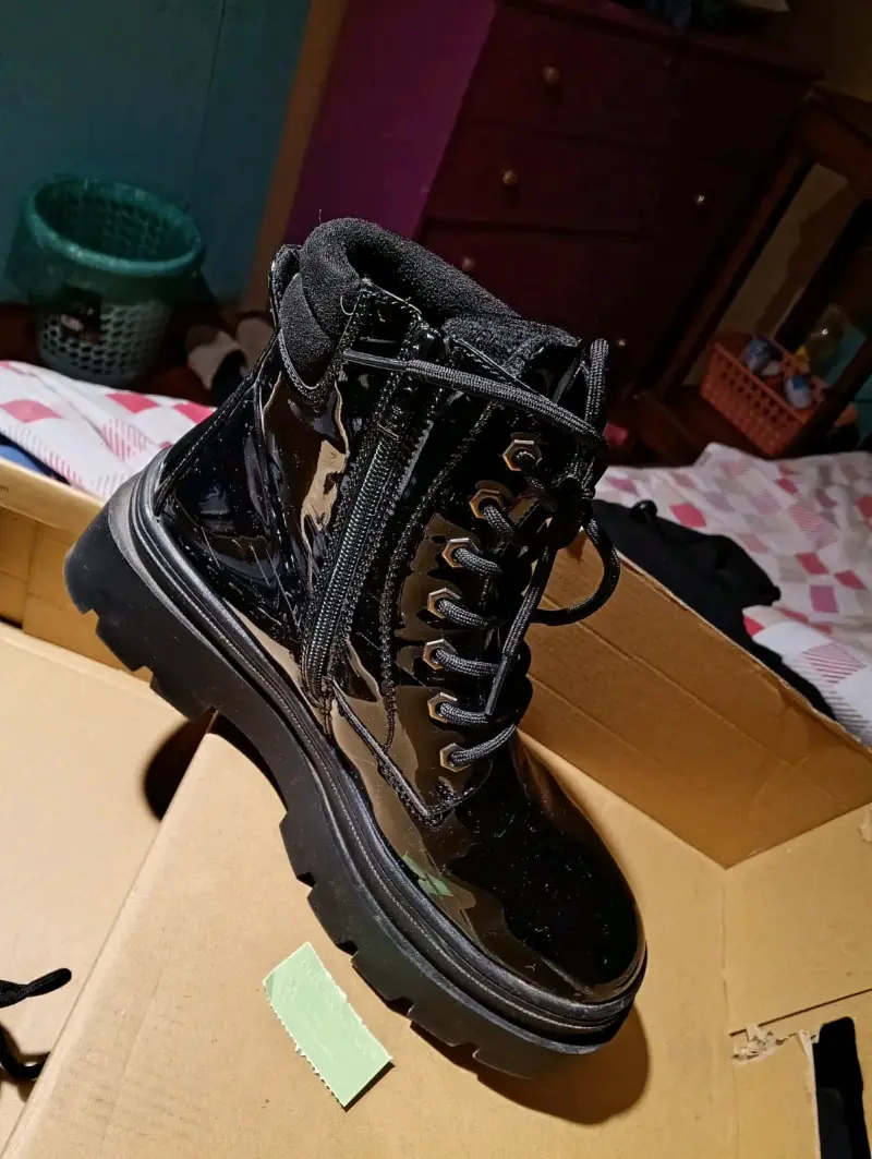 Botas negras de charol con plataforma - 3