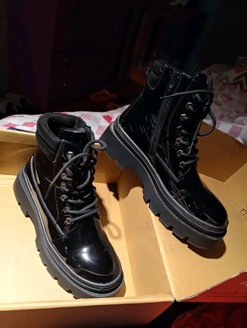 Botas negras de charol con plataforma - 4