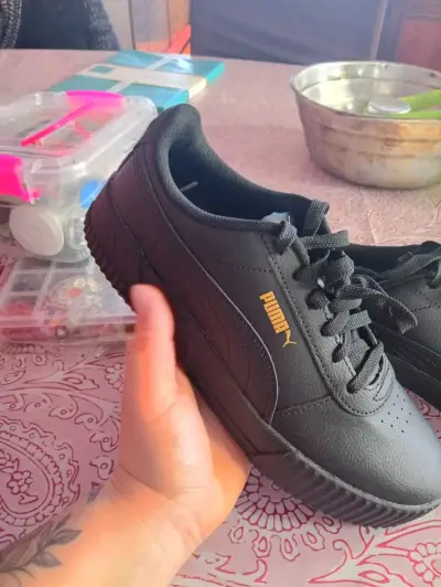 Zapatillas negras Puma para mujer - miniatura 2