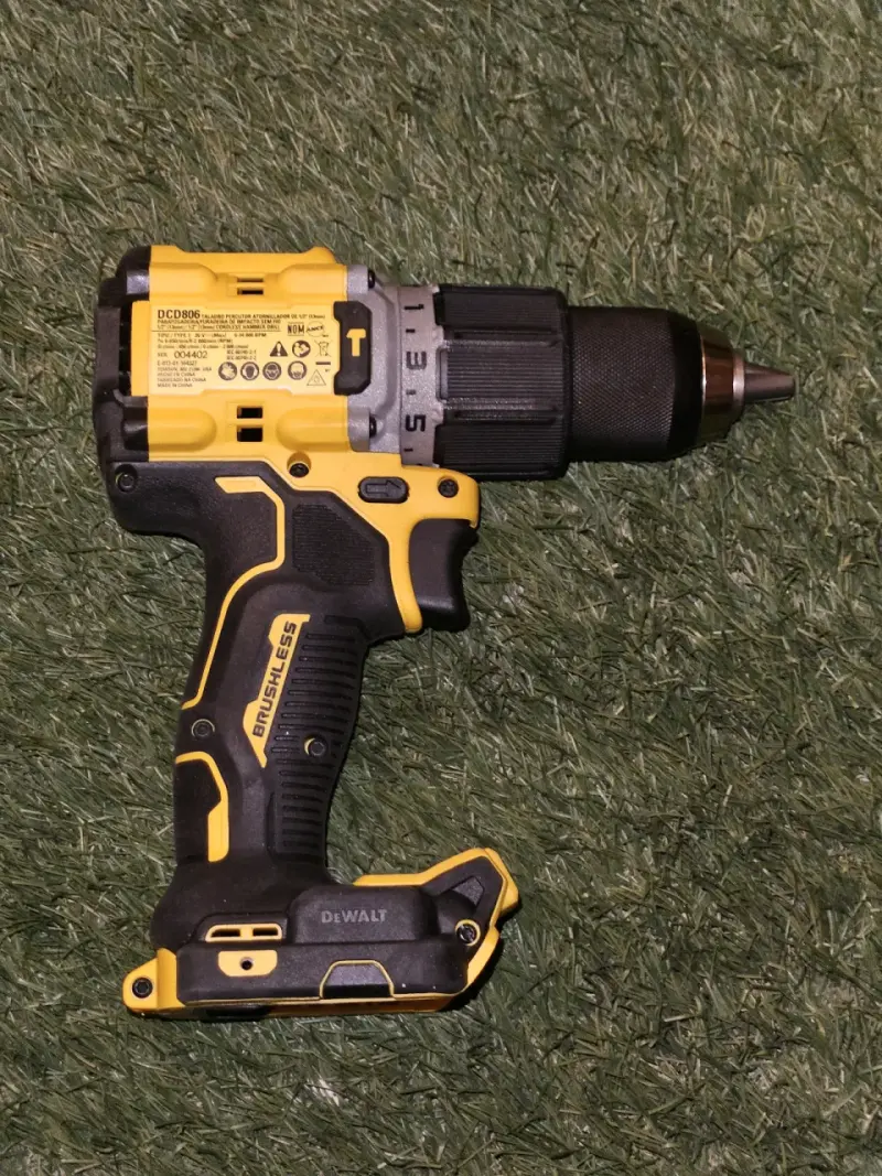 Taladro Inalámbrico DeWalt 20V XR Brushless - 2