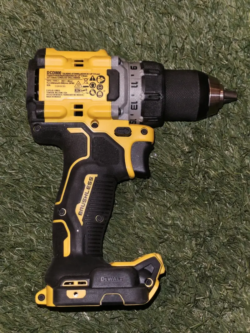 Taladro Inalámbrico DeWalt 20V XR Brushless - 2