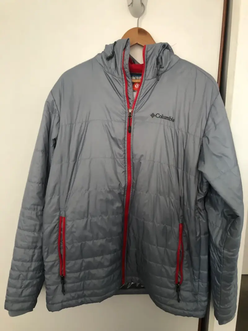 Chaqueta Columbia Omni-Heat Gris con Cierre Rojo - 3