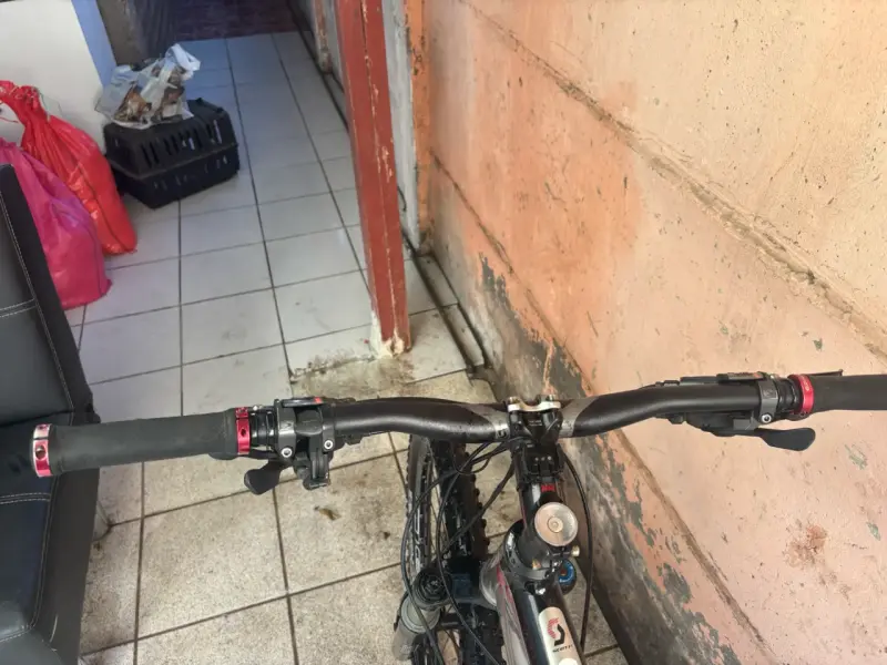 Bicicleta Scott de Montaña con Frenos de Disco - 6