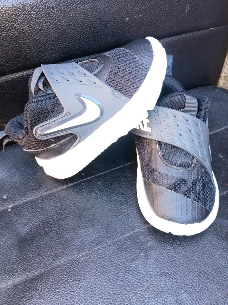 Zapatillas deportivas para niños Nike negras - 2