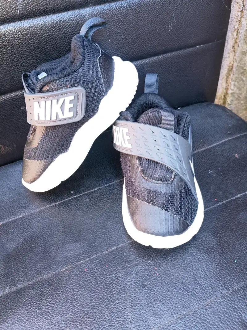 Zapatillas deportivas para niños Nike negras - 3