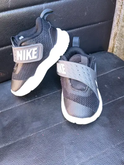 Zapatillas deportivas para niños Nike negras - miniatura 3