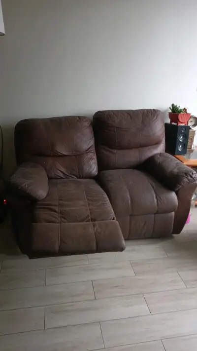 Sofá reclinable de cuero marrón - miniatura 1