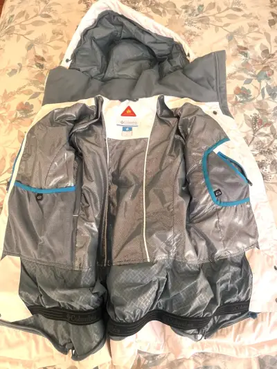 Chaqueta de invierno Columbia blanca con capucha - miniatura 2