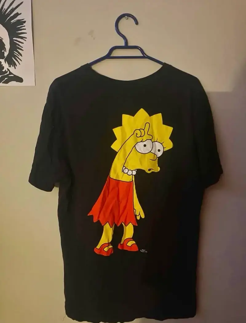 Polera negra de los Simpson - 2