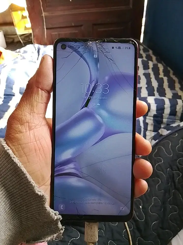 Samsung Galaxy A21s Rojo con Pantalla Dañada - 2