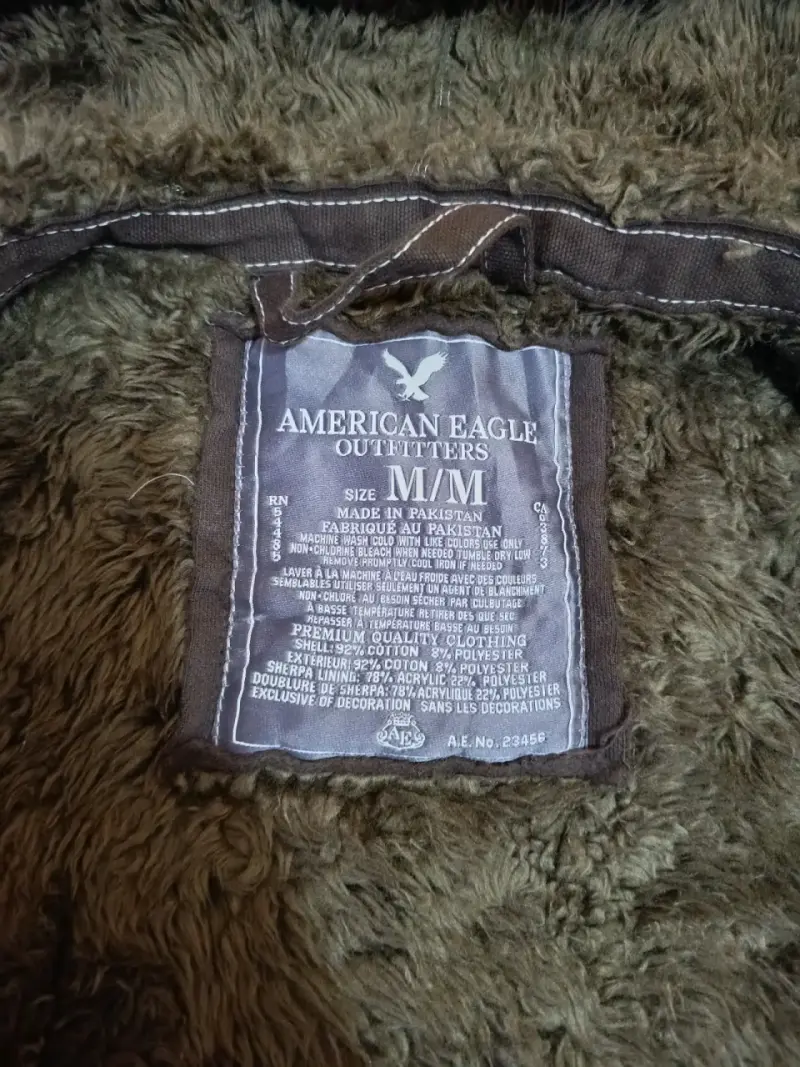 Chaqueta con capucha American Eagle forrada - 3