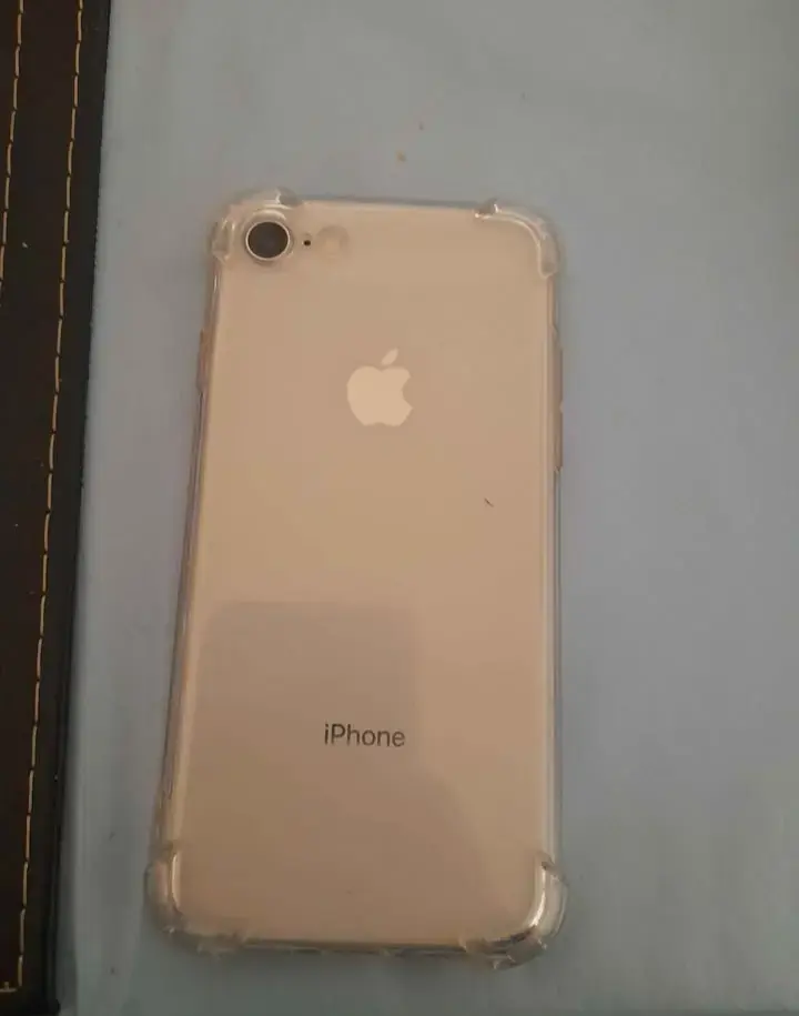 iPhone 8 en buen estado - 2