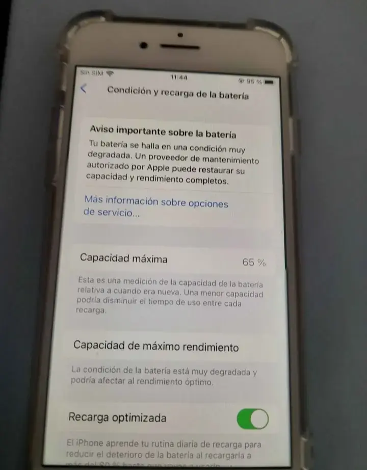 iPhone 8 en buen estado - 3