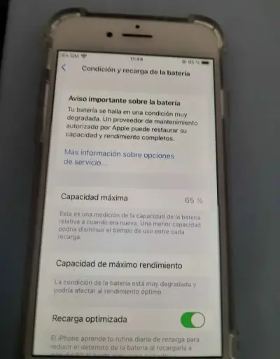 iPhone 8 en buen estado - miniatura 3