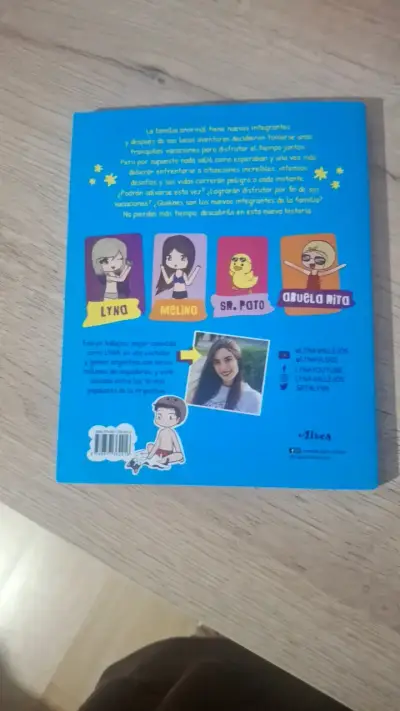 Libro 'Una Familia Anormal y ' de Lyna Vallejos - miniatura 3