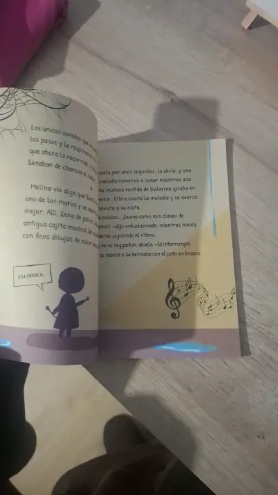 Libro 'Una Familia Anormal' de Lyna Vallejos - miniatura 2