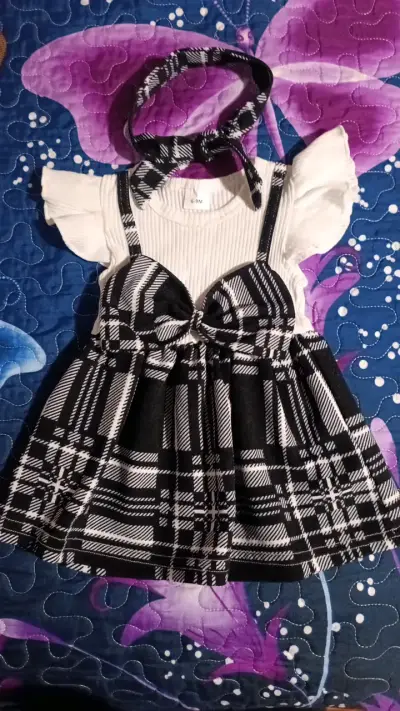 Conjunto de vestidos para bebé con accesorios - miniatura 3