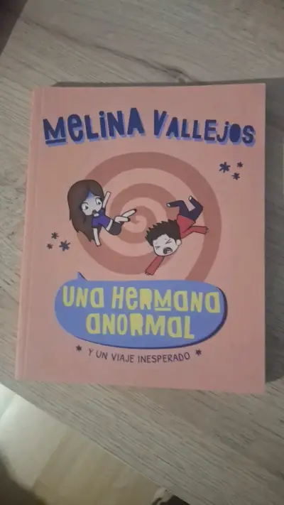 Libro 'Una Hermana Anormal' de Melina Vallejos - miniatura 1