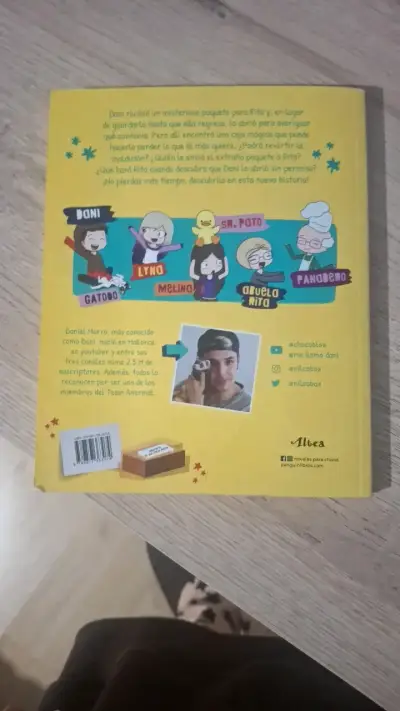 Libro 'Un Vecino Anormal' de Daniel Morro - miniatura 3