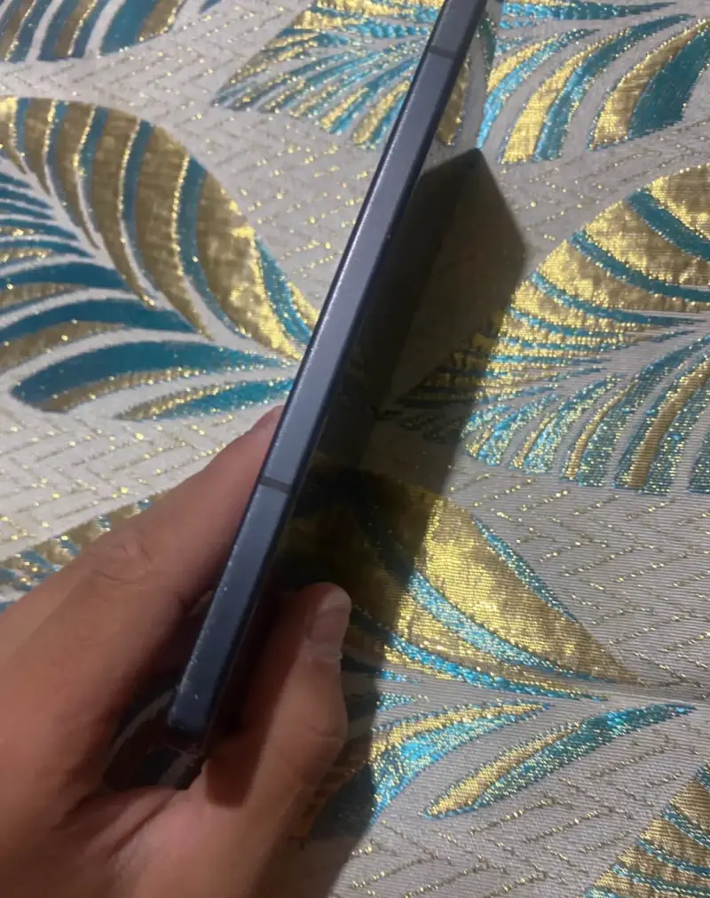 Smartphone Infinix con triple cámara trasera - 2