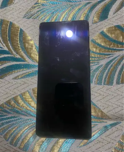 Smartphone Infinix con triple cámara trasera - miniatura 5