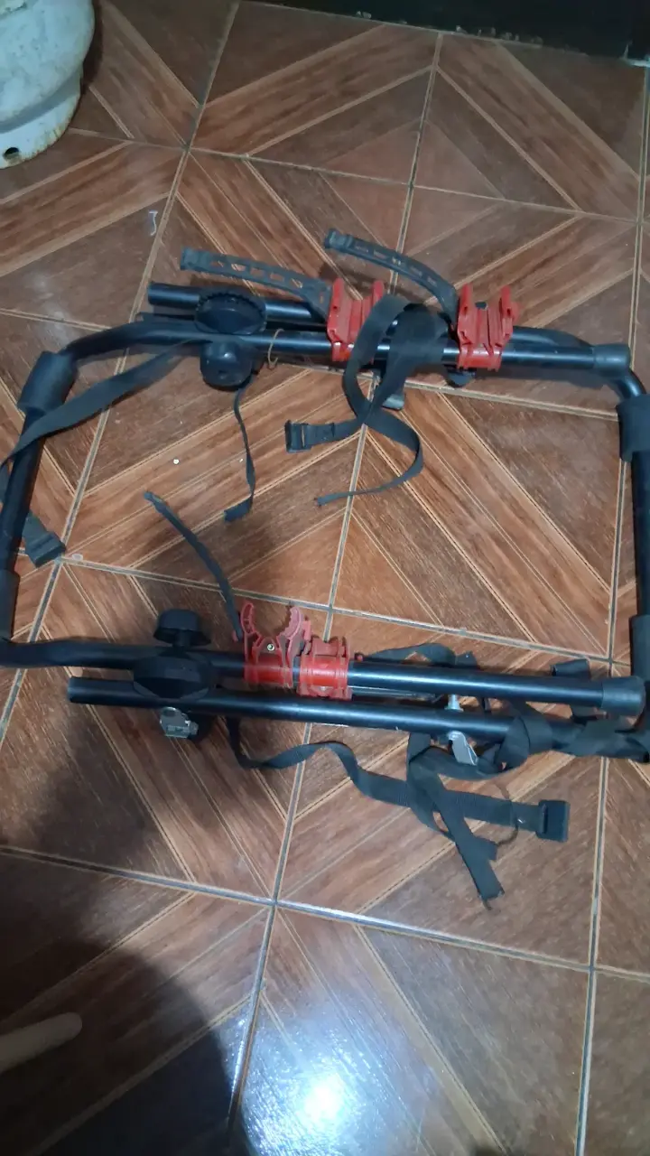 Portabicicletas para auto con correas ajustables - 1