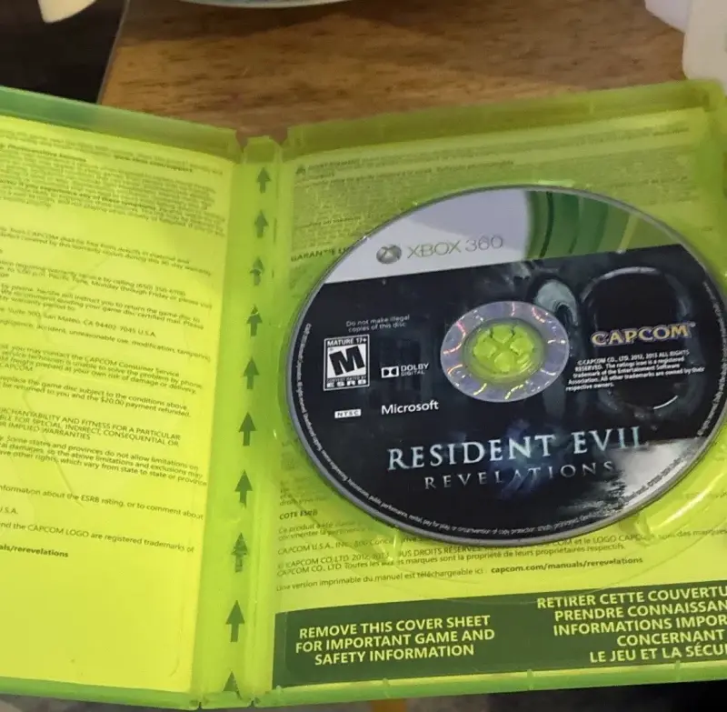 Resident Evil Revelations Xbox 360 - 2