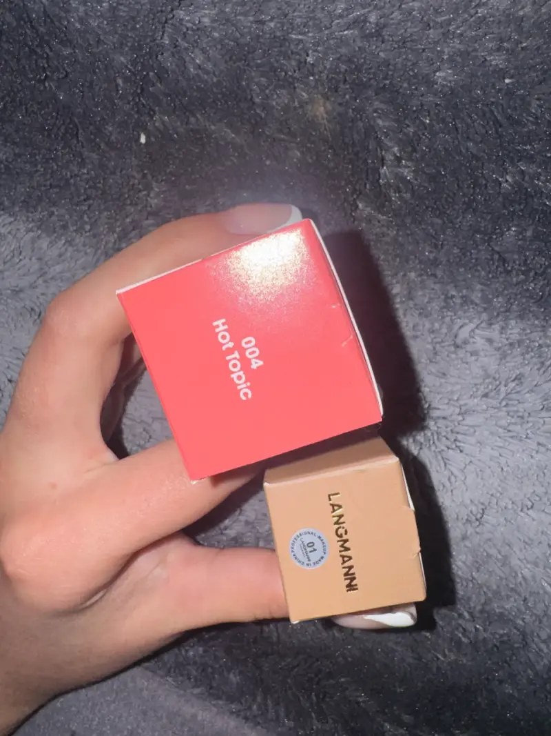 Set de maquillaje Sheglam y Langmanni - 2