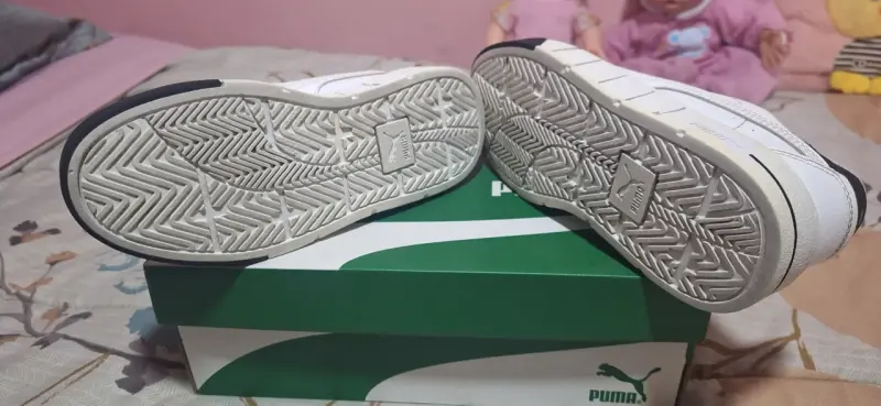 Zapatillas deportivas blancas Puma para niñas - 4
