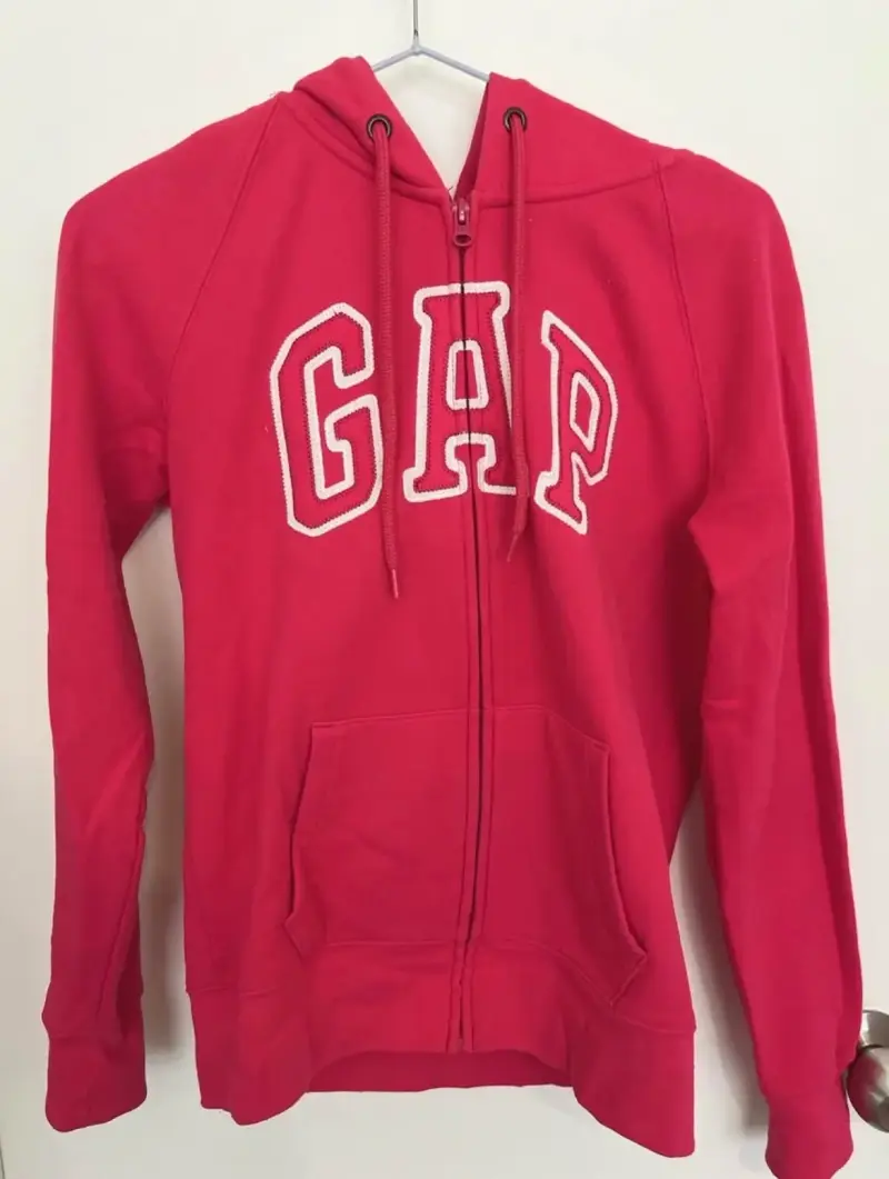 Polerón con capucha rosa GAP para mujer - 1