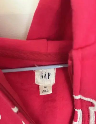 Polerón con capucha rosa GAP para mujer - miniatura 3