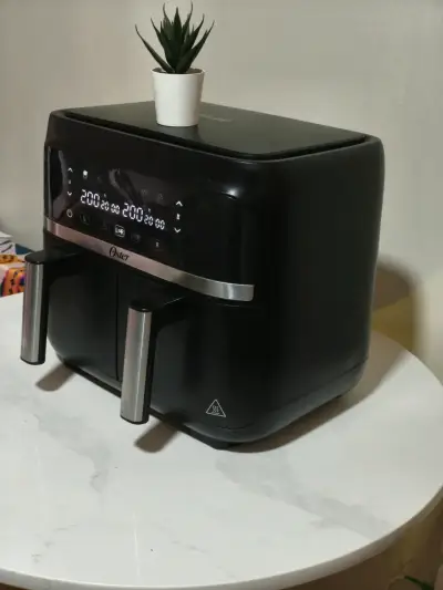 Freidora de Aire Oster Negra con Pantalla Digital - miniatura 3