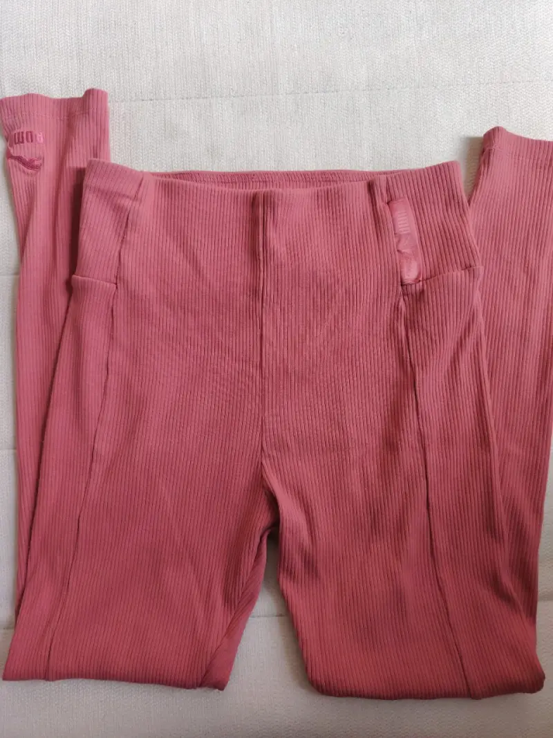 Leggings deportivos rosados Puma para mujer - 1