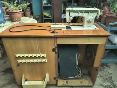Máquina de Coser Singer Antigua - miniatura 1