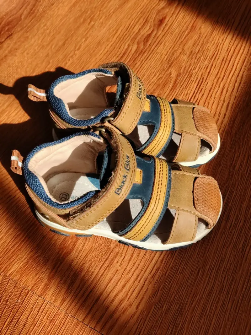 Sandalias Black And blue talla 22 - 3