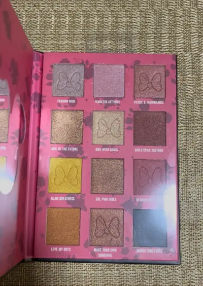 Paleta de Sombras Disney Minnie Mouse - miniatura 2
