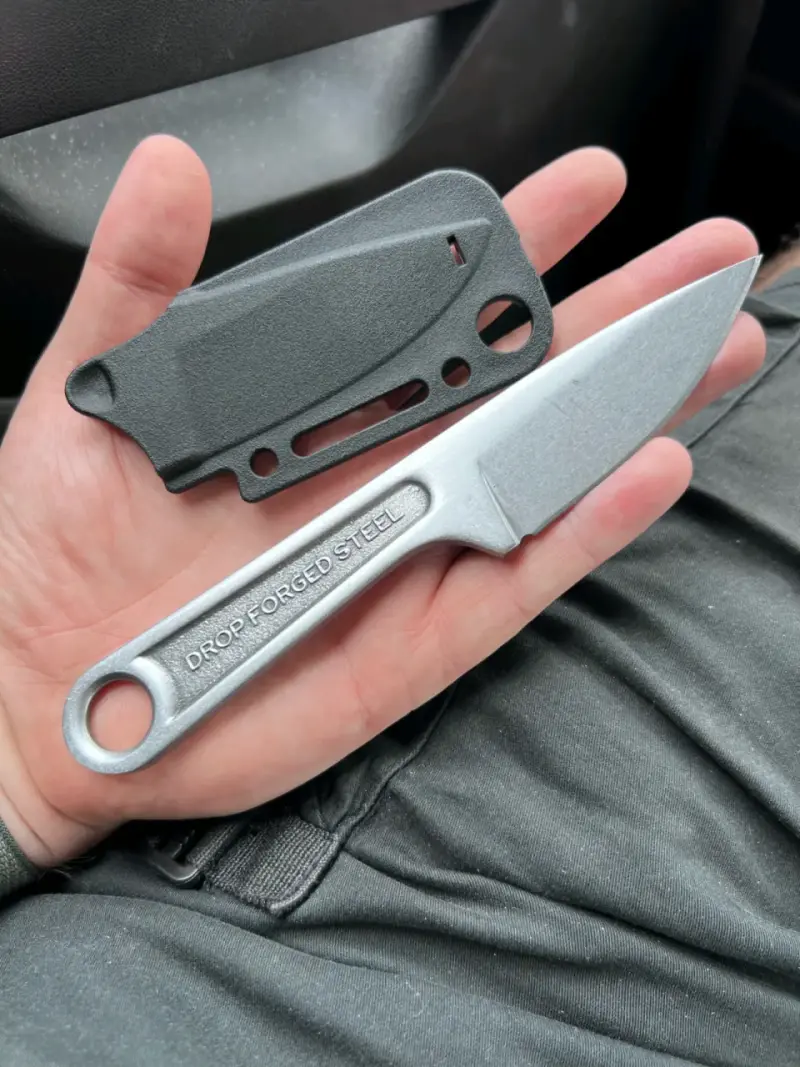 Cuchillo de acero forjado con funda, llave inglesa - 1