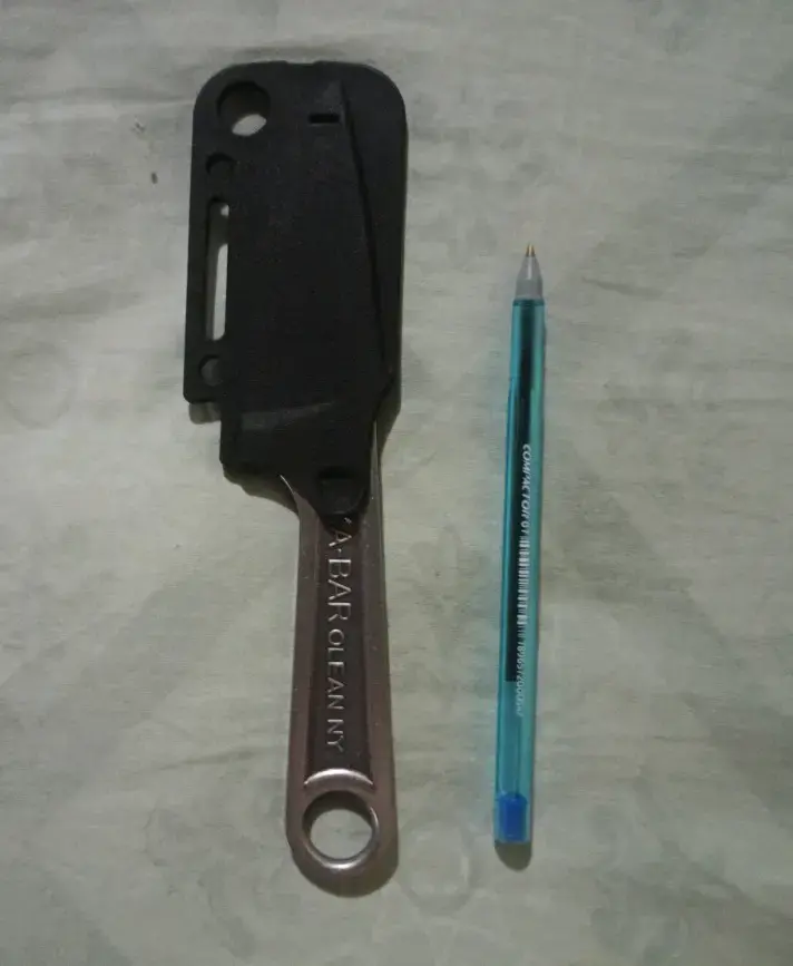 Cuchillo de acero forjado con funda, llave inglesa - 3