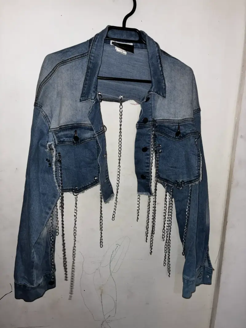 Chaqueta de mezclilla con cadenas para mujer - 5