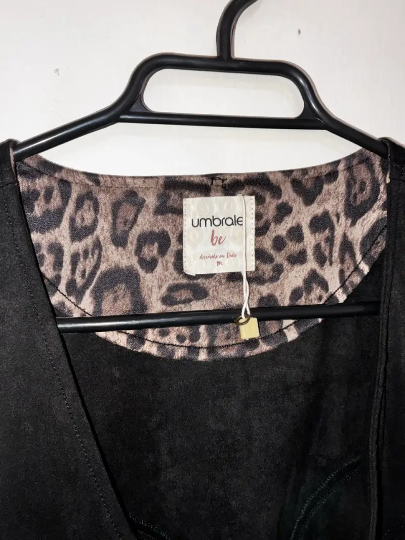 Blusa negra con flecos y trenzas Umbrale - 5
