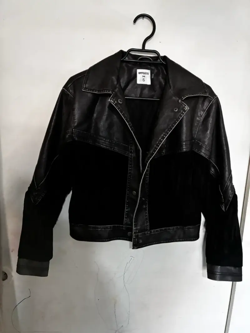 Chaqueta de cuero negra con flecos Opposite - 4