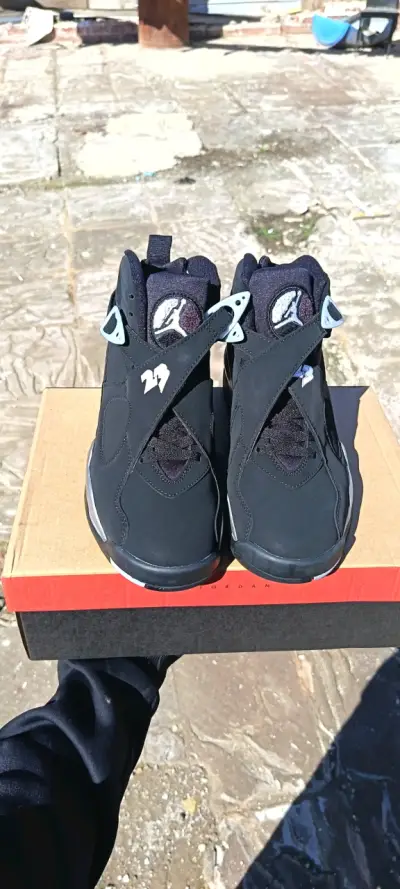 Zapatillas air Jordan 8 y New balance 9060 - miniatura 10