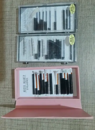 Kit de Extensiones de Pestañas con Accesorios - miniatura 2