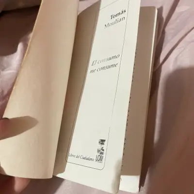 Libro 'El Consumo Me Consume' de Tomás Moulian - miniatura 2
