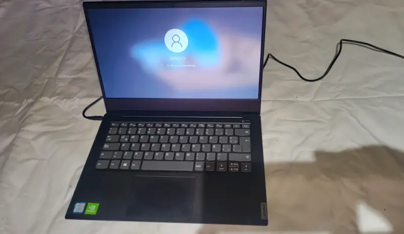 Laptop Lenovo Intel Core i5 8GB RAM - 3