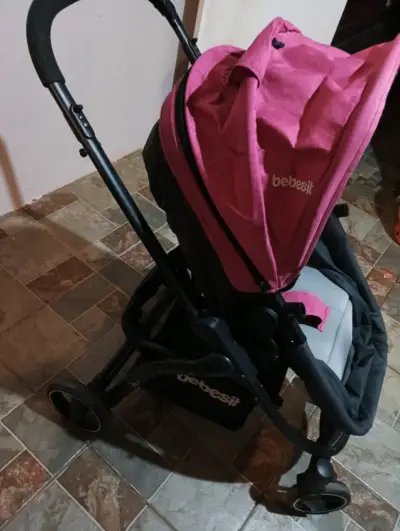 Coche de bebé Bebesit rosa plegable - miniatura 1