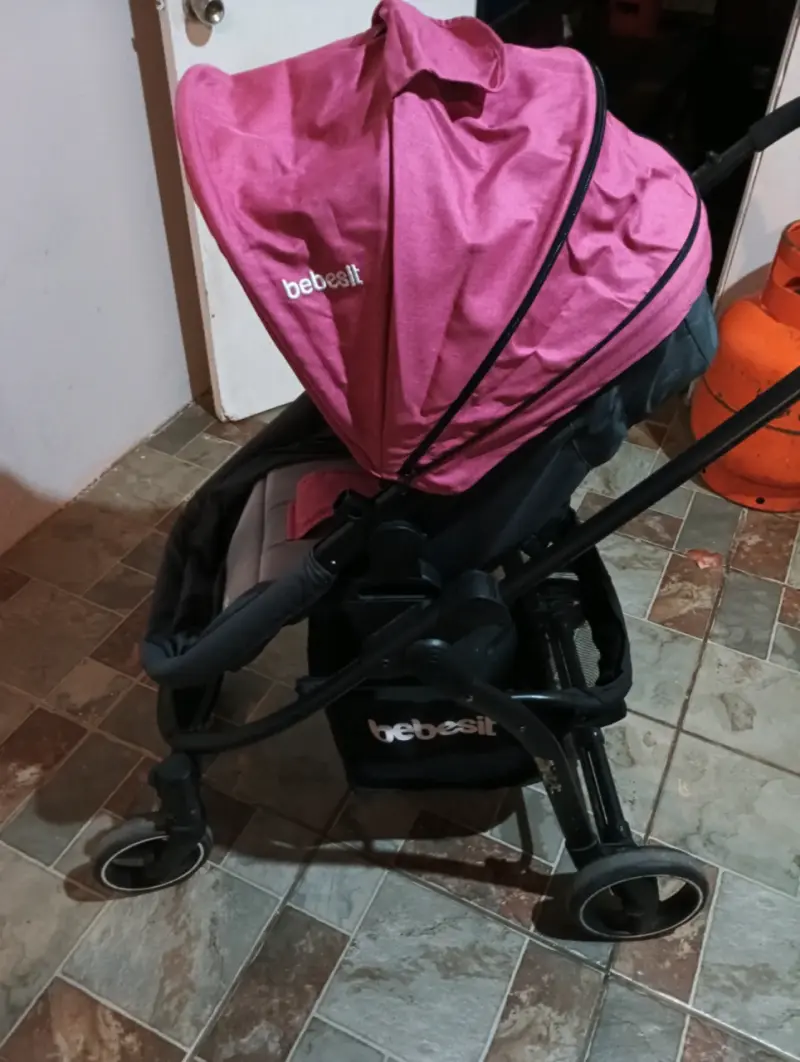 Coche de bebé Bebesit rosa plegable - 2