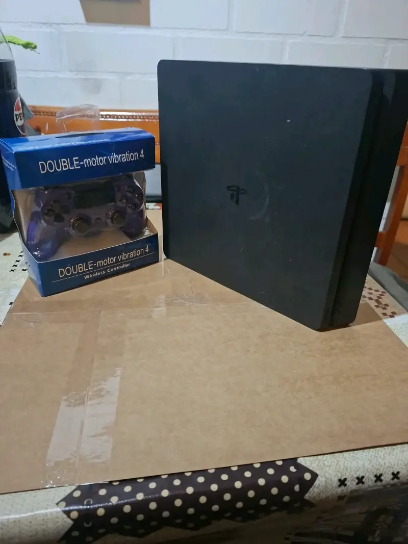 Consola PlayStation 4 Slim 1TB - 1